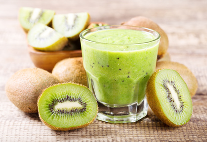 Gut zu wissen: Kiwi macht die Buttermilch bitter + Kiwi Shake Rezept